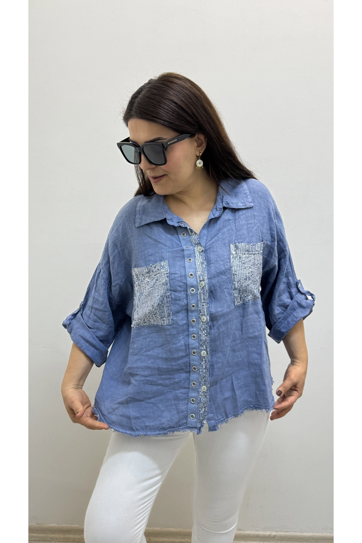 Yakalı Dirsek Kol Pul Payet İşlemeli Mavi İthal Keten Gömlek