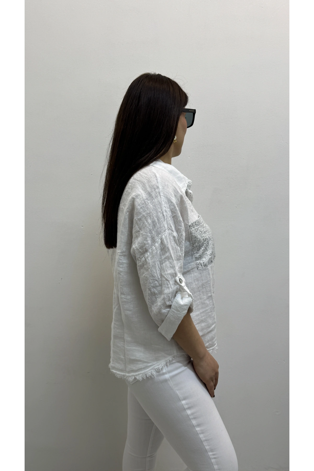 Yakalı Dirsek Kol Pul Payet İşlemeli Beyaz Renk İthal Keten Gömlek