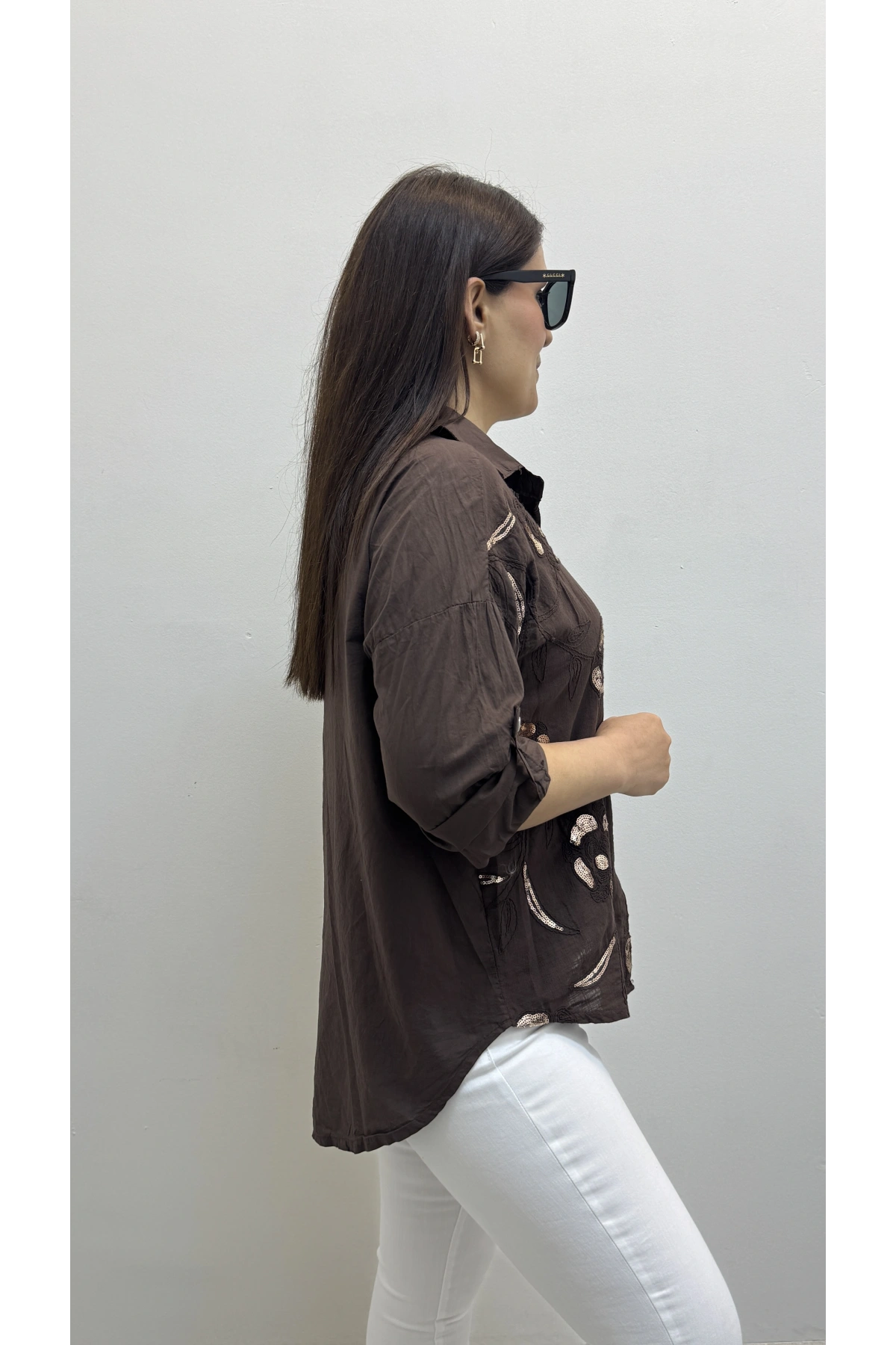 Çiçek Desenli Pul Payet İşlemeli Kahverengi İthal Gömlek