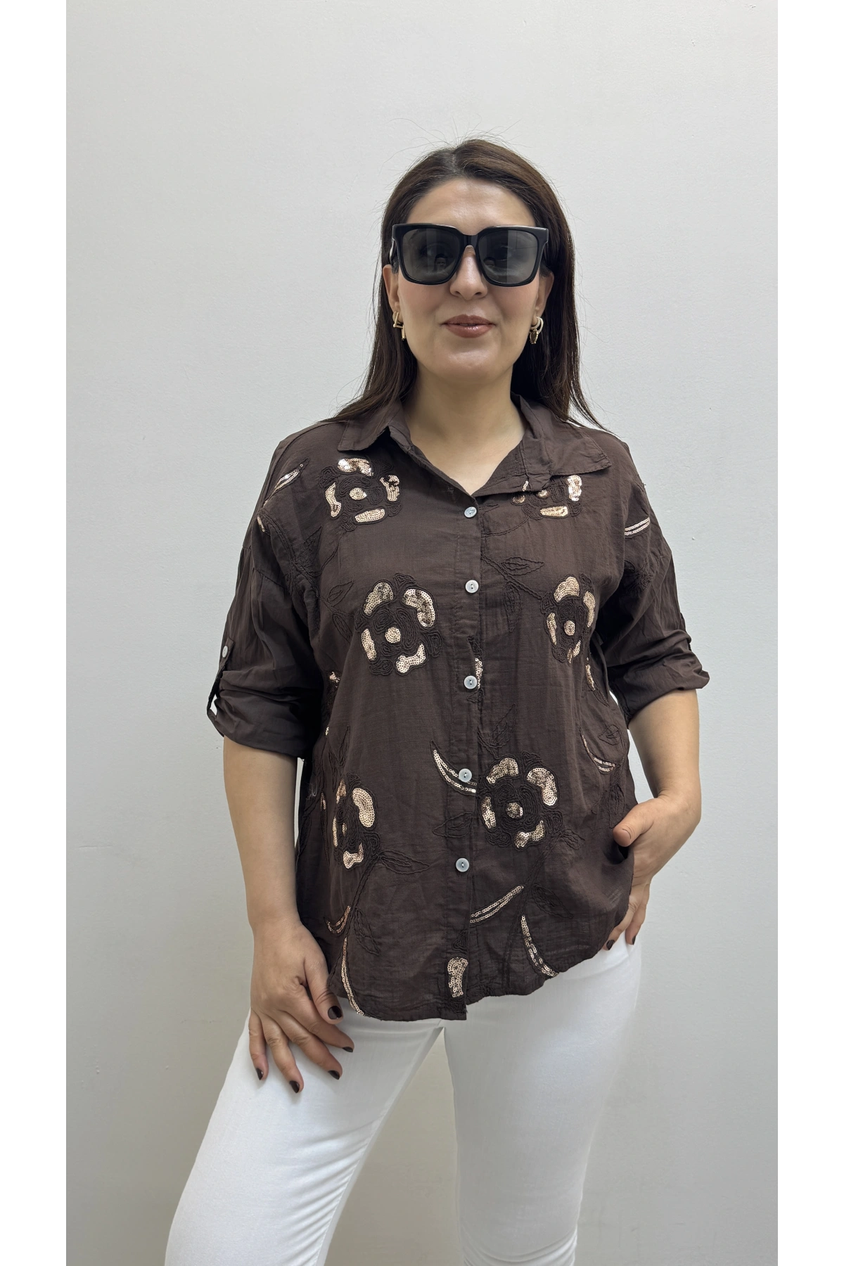 Çiçek Desenli Pul Payet İşlemeli Kahverengi İthal Gömlek