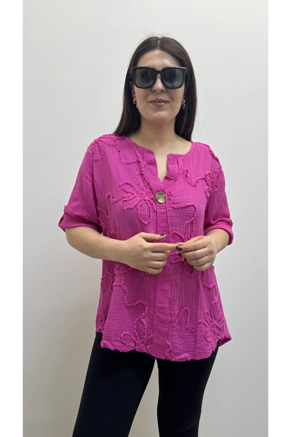 Kabartma Desenli Pembe Renk Müslin Bluz