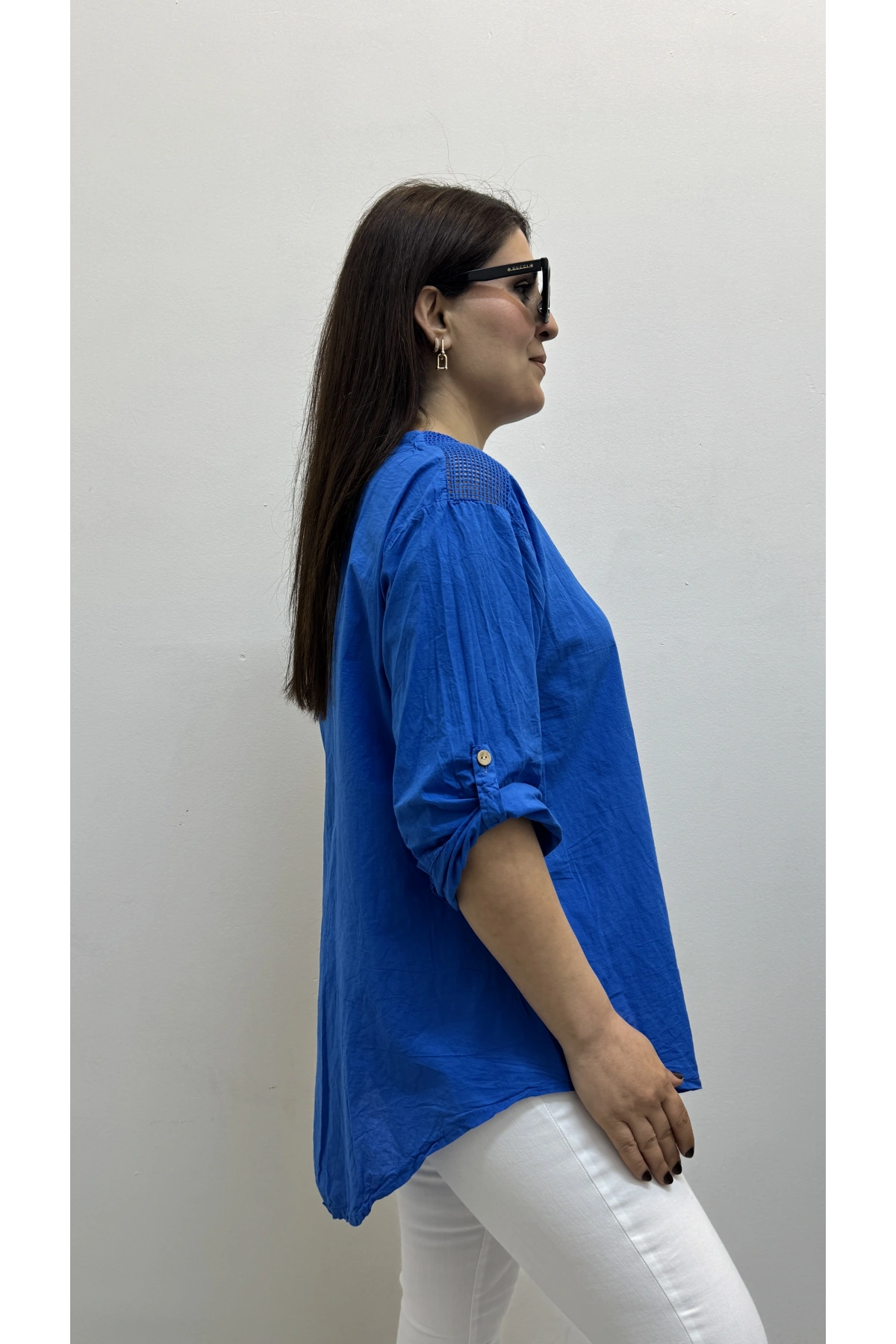 Nakış İşlemeli Hakim Yaka Saks Mavi İthal Gömlek