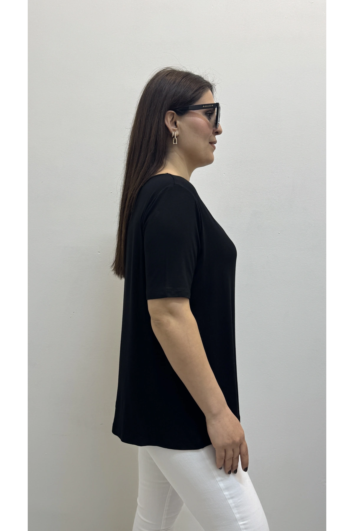 Omuz Aksesuarlı Kısa Kol Düşük Omuz Siyah Bluz