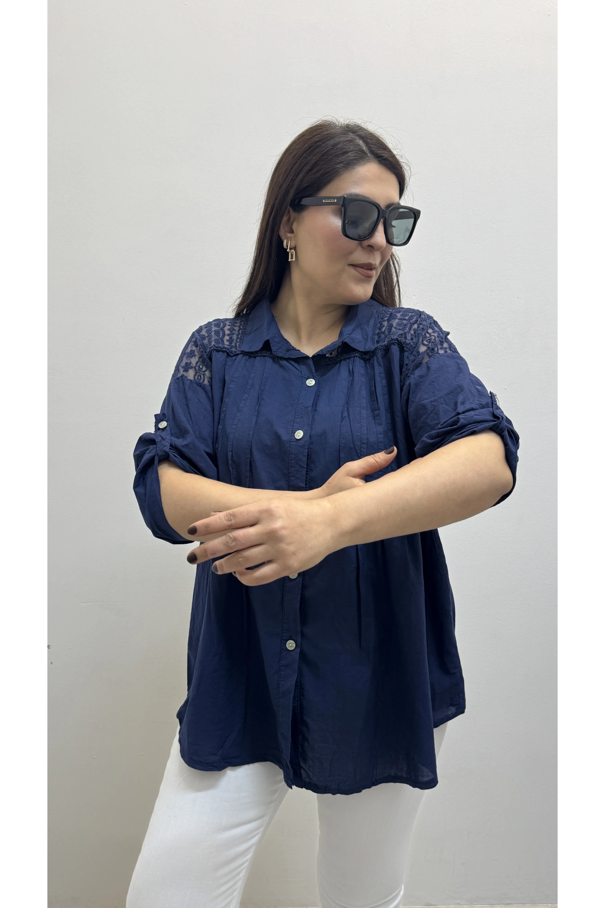 Omuz Tül Ve Dantel Detaylı Pile Dikişli Lacivert İthal Gömlek
