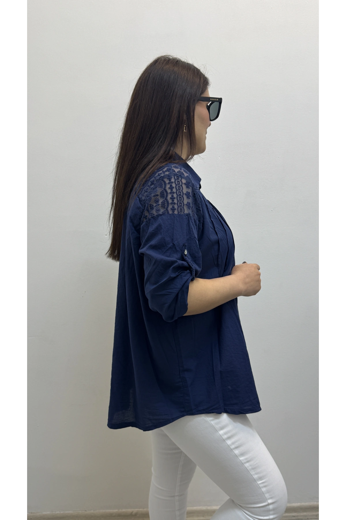 Omuz Tül Ve Dantel Detaylı Pile Dikişli Lacivert İthal Gömlek