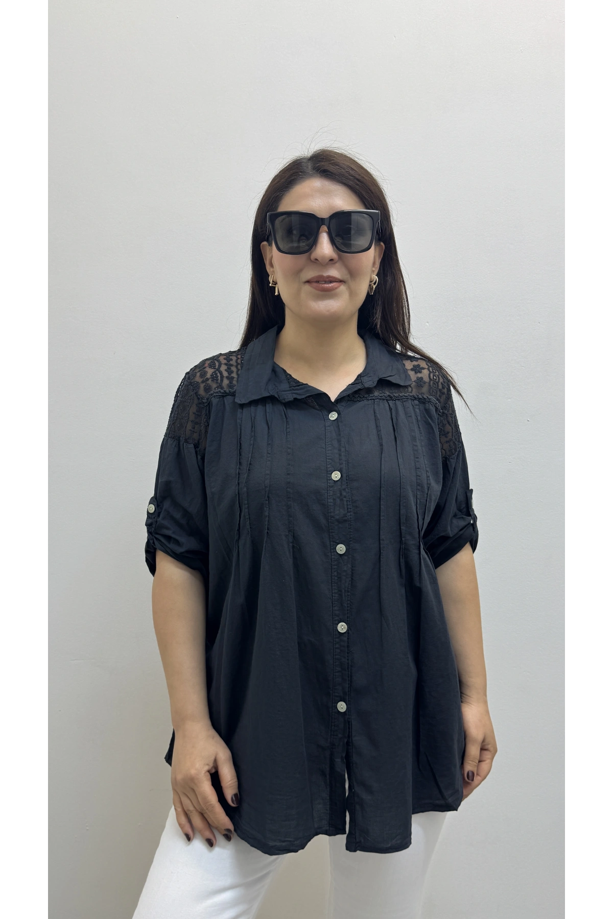 Omuz Tül Ve Dantel Detaylı Pile Dikişli Siyah Renk İthal Gömlek