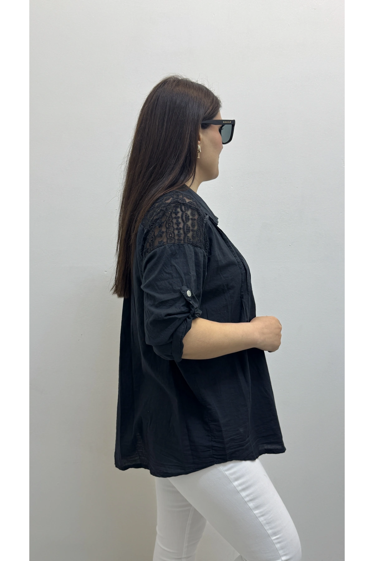 Omuz Tül Ve Dantel Detaylı Pile Dikişli Siyah Renk İthal Gömlek