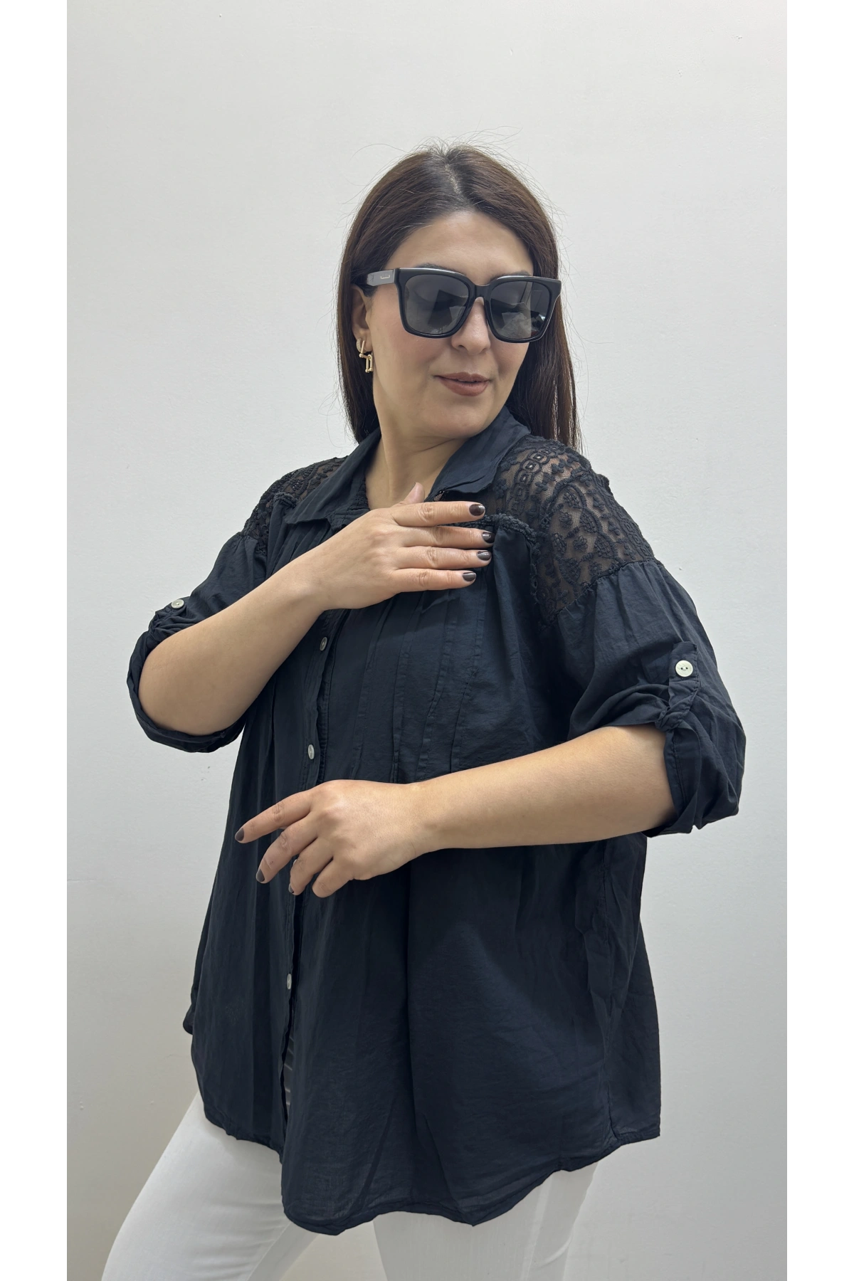 Omuz Tül Ve Dantel Detaylı Pile Dikişli Siyah Renk İthal Gömlek