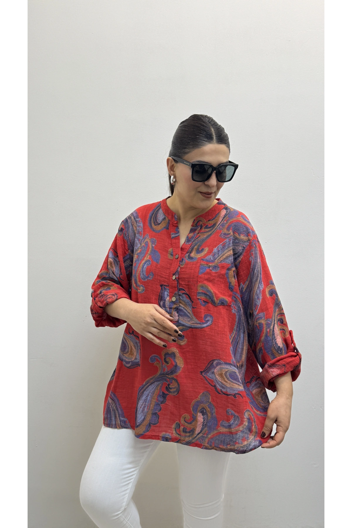 Yaprak Desenli Hakim Yaka Kırmızı İthal Gömlek