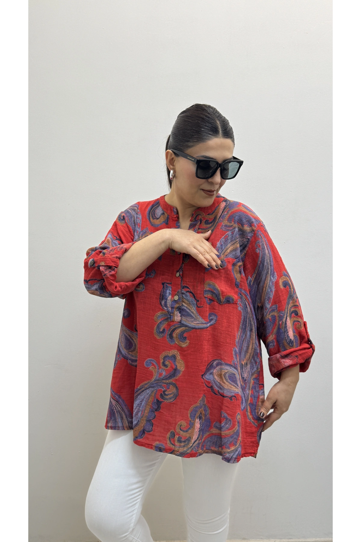 Yaprak Desenli Hakim Yaka Kırmızı İthal Gömlek