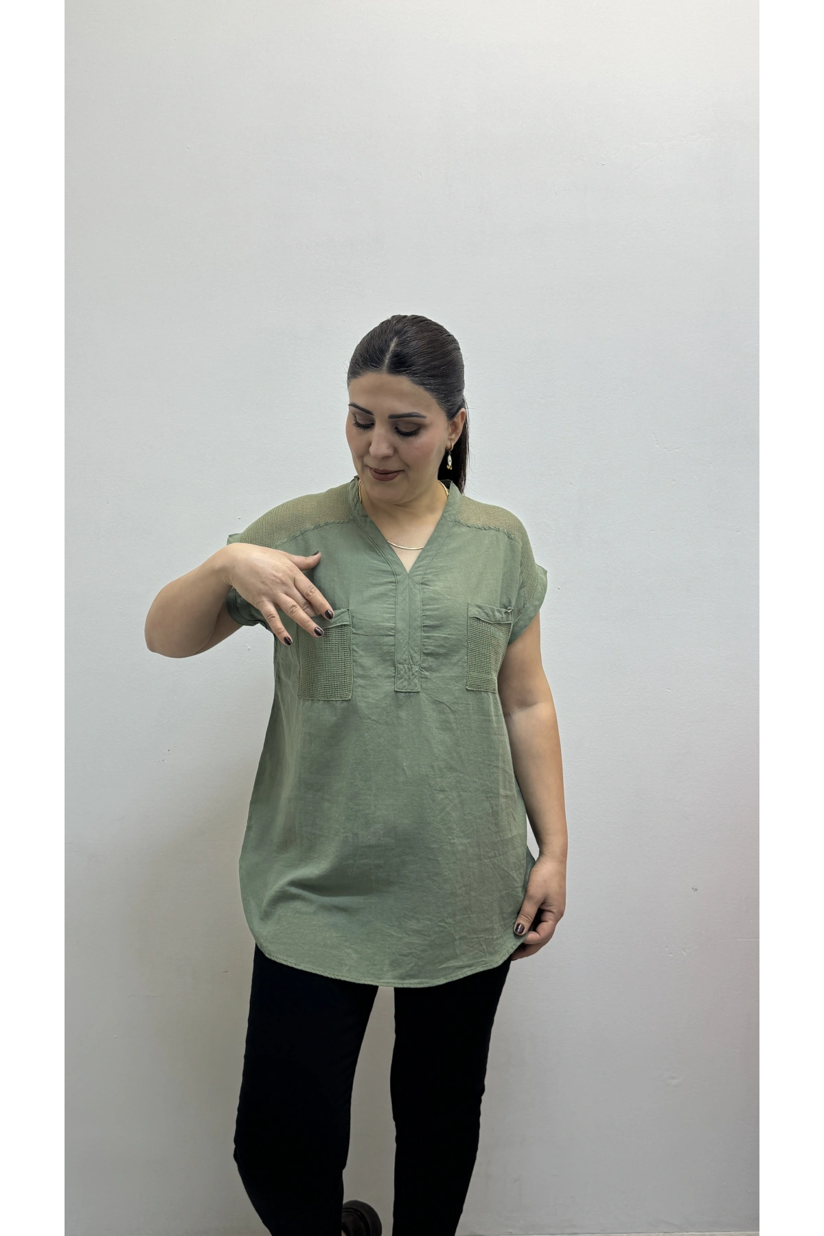 Omuz File Detaylı File Cepli Haki Yeşil Pamuklu Bluz
