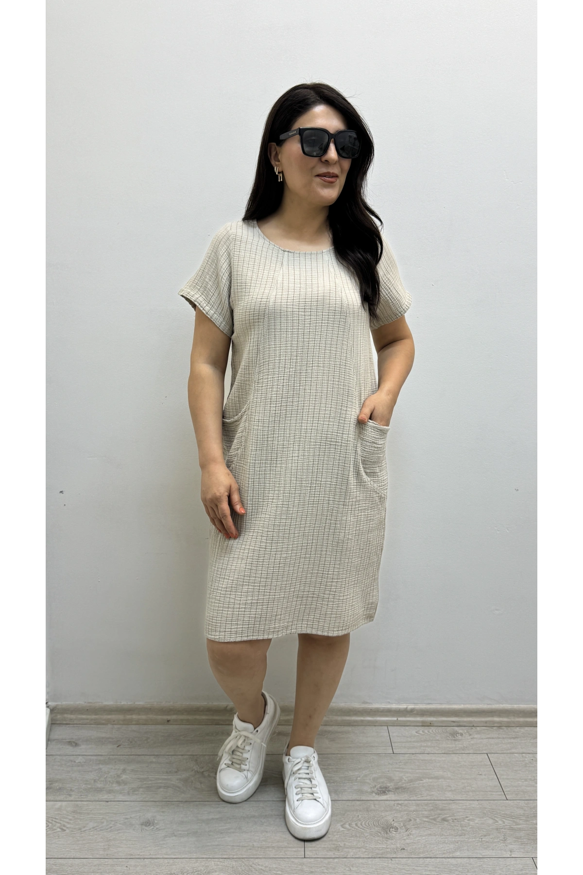Çizgili İki Yandan Cepli Kısa Kol Bej Rengi Pamuklu Elbise