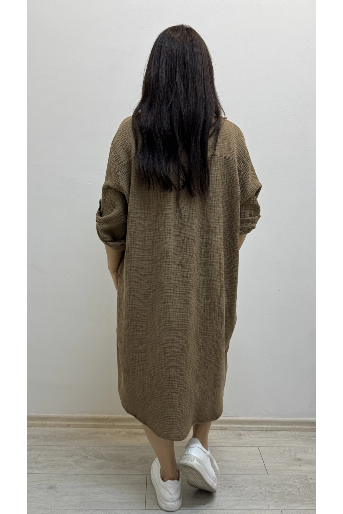 Dirsek Kol İki Yandan Cepli Kahverengi Müslin Elbise