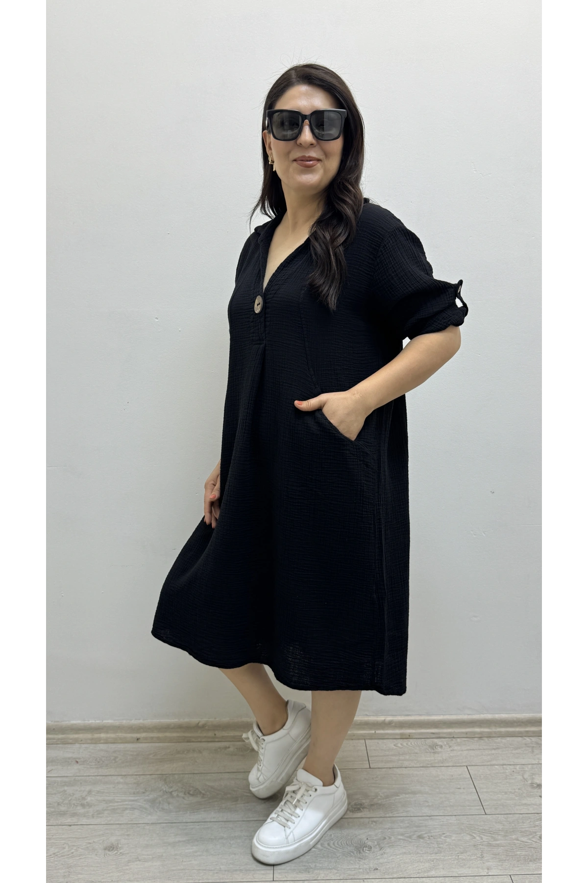 Dirsek Kol İki Yandan Cepli Siyah Renk Müslin Elbise