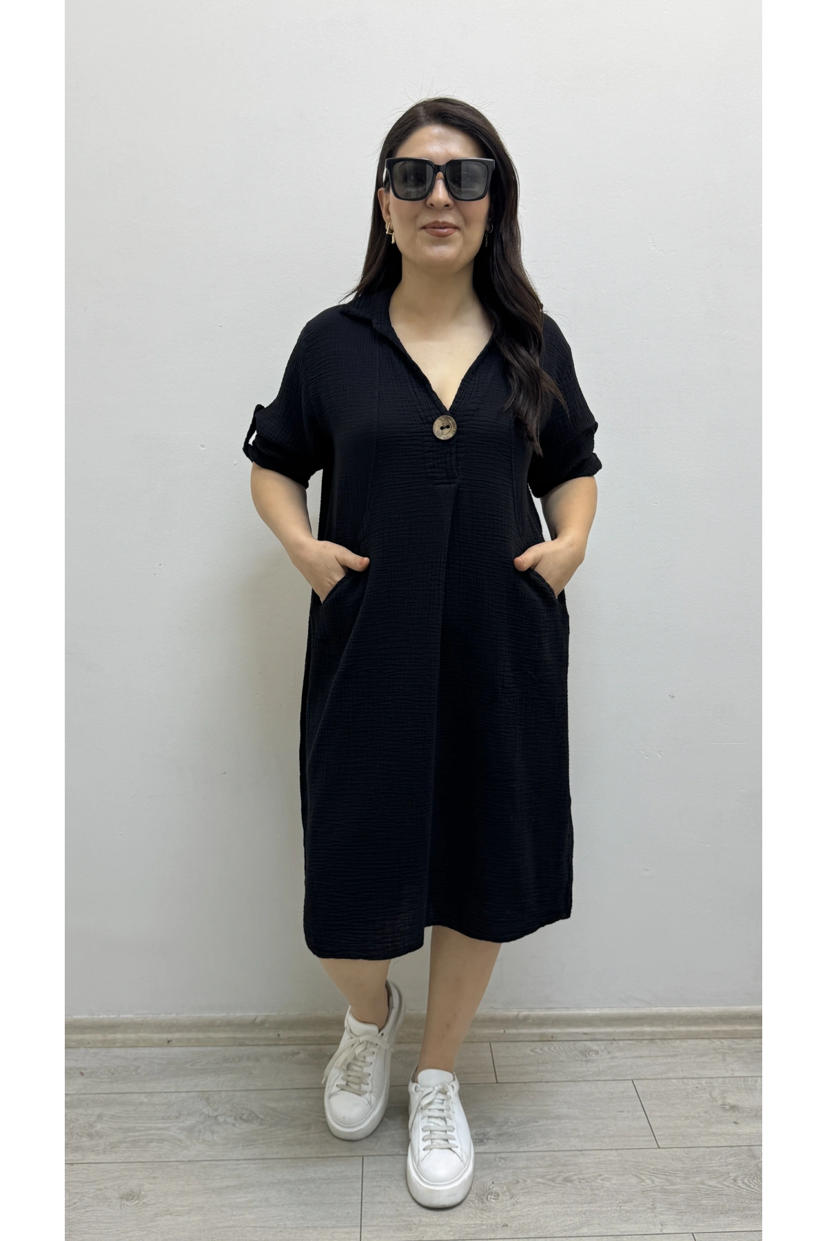 Dirsek Kol İki Yandan Cepli Siyah Renk Müslin Elbise