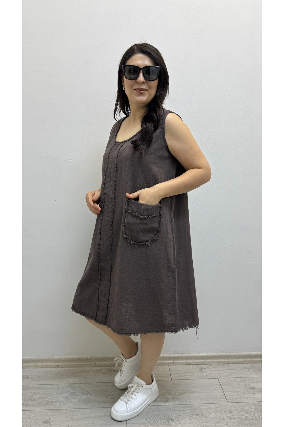 Kalın Askılı Püskül Dikişli Cepli Pamuklu Kahverengi Elbise