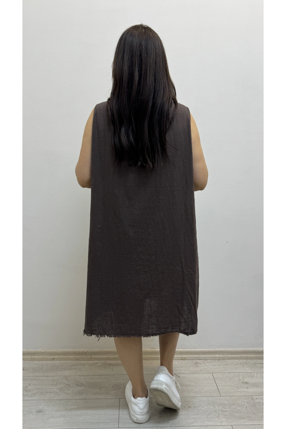 Kalın Askılı Püskül Dikişli Cepli Pamuklu Kahverengi Elbise