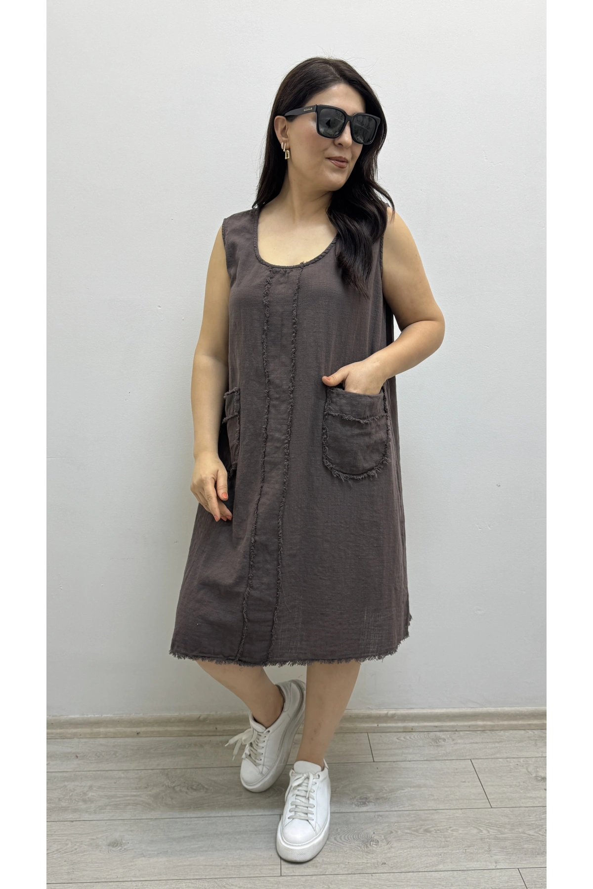 Kalın Askılı Püskül Dikişli Cepli Pamuklu Kahverengi Elbise