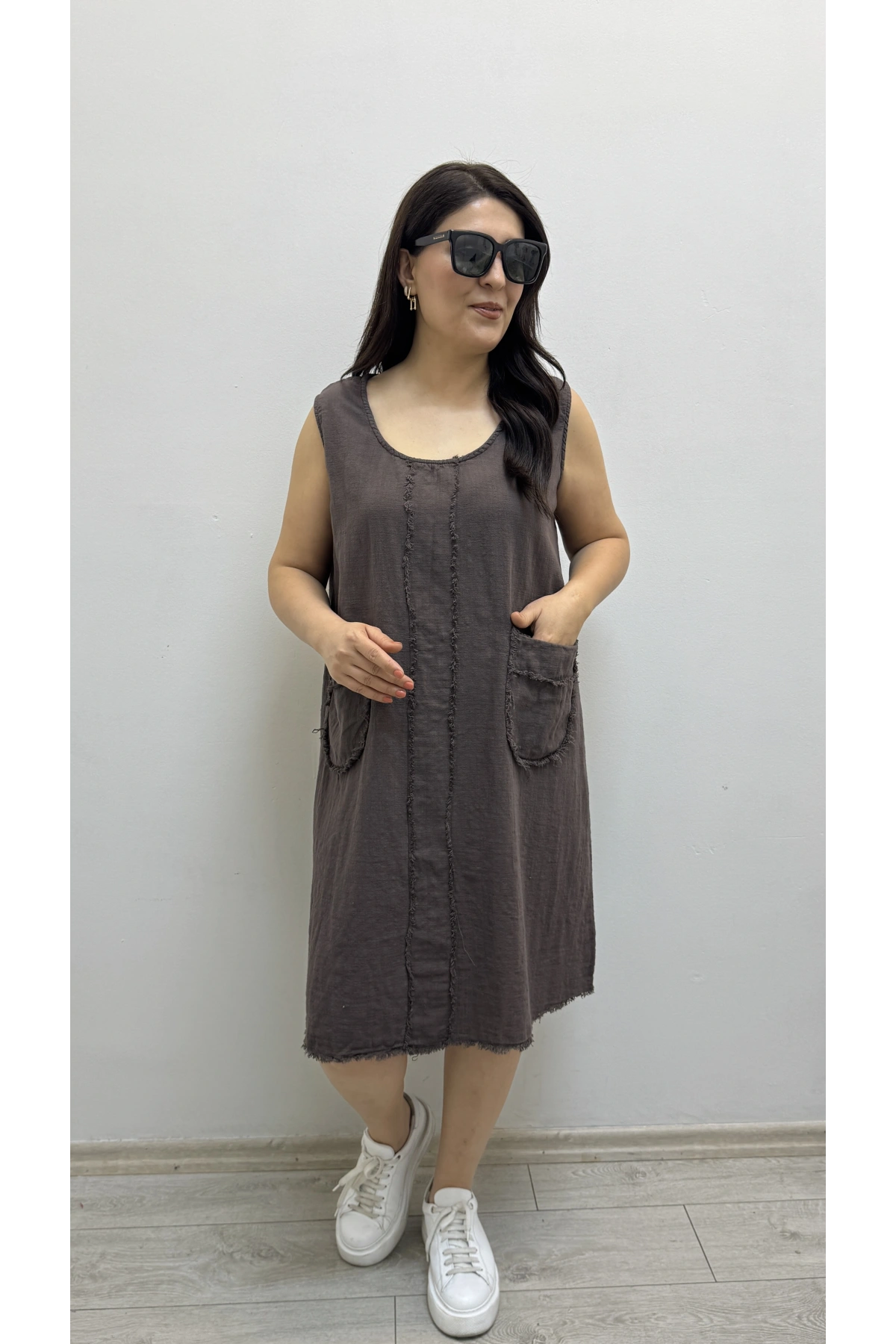 Kalın Askılı Püskül Dikişli Cepli Pamuklu Kahverengi Elbise