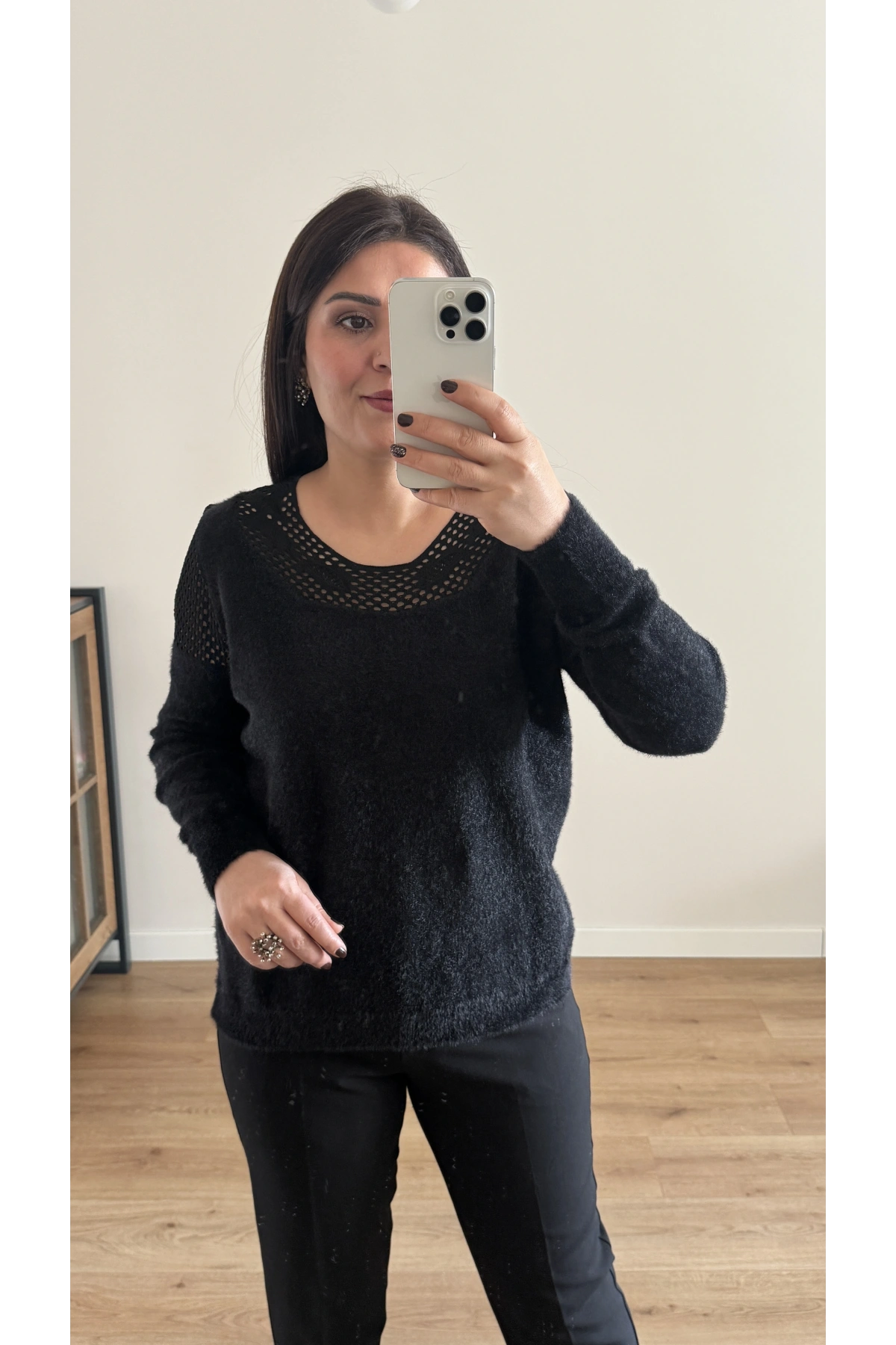 Dantel Yaka Angora Siyah Kazak