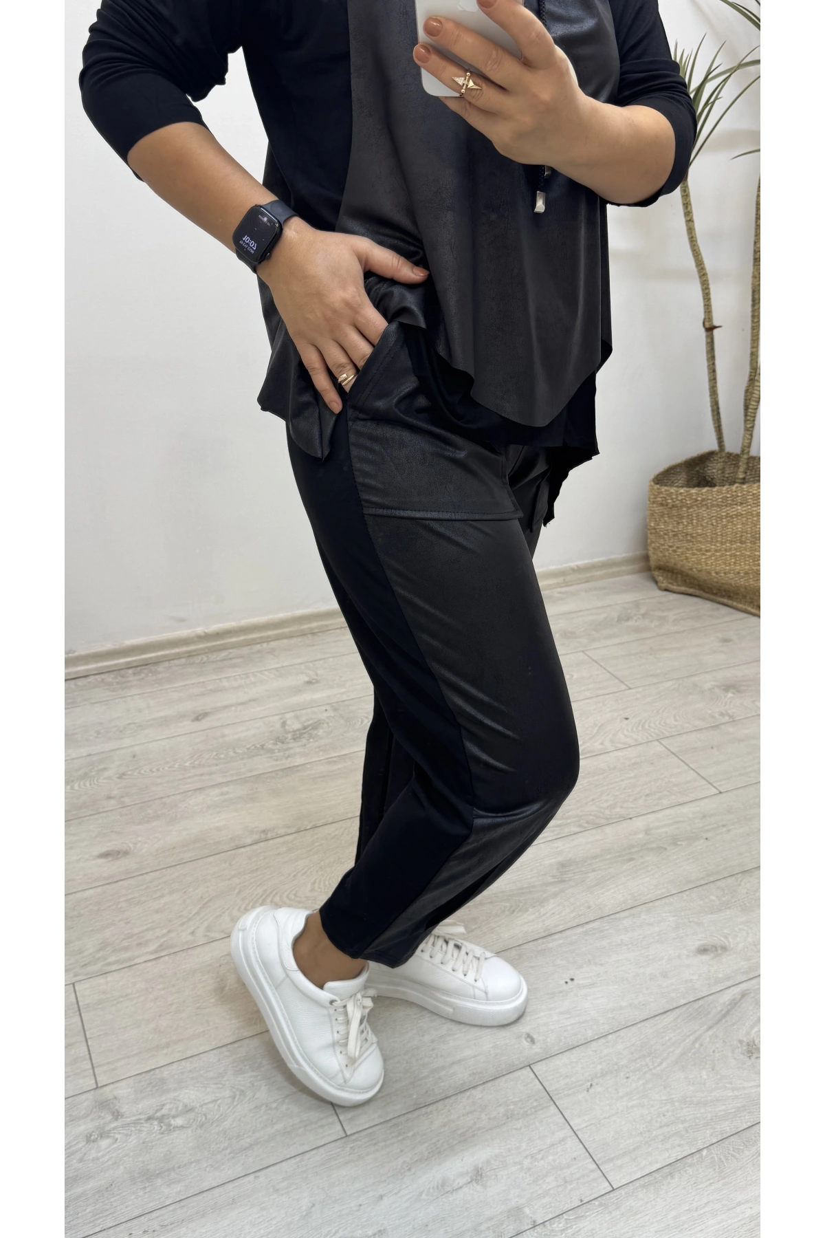 Deri Detaylı Kolye Aksesuarlı Takım