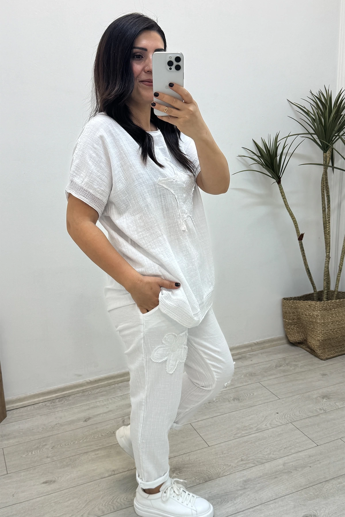 File Detaylı Beyaz Keten Takım