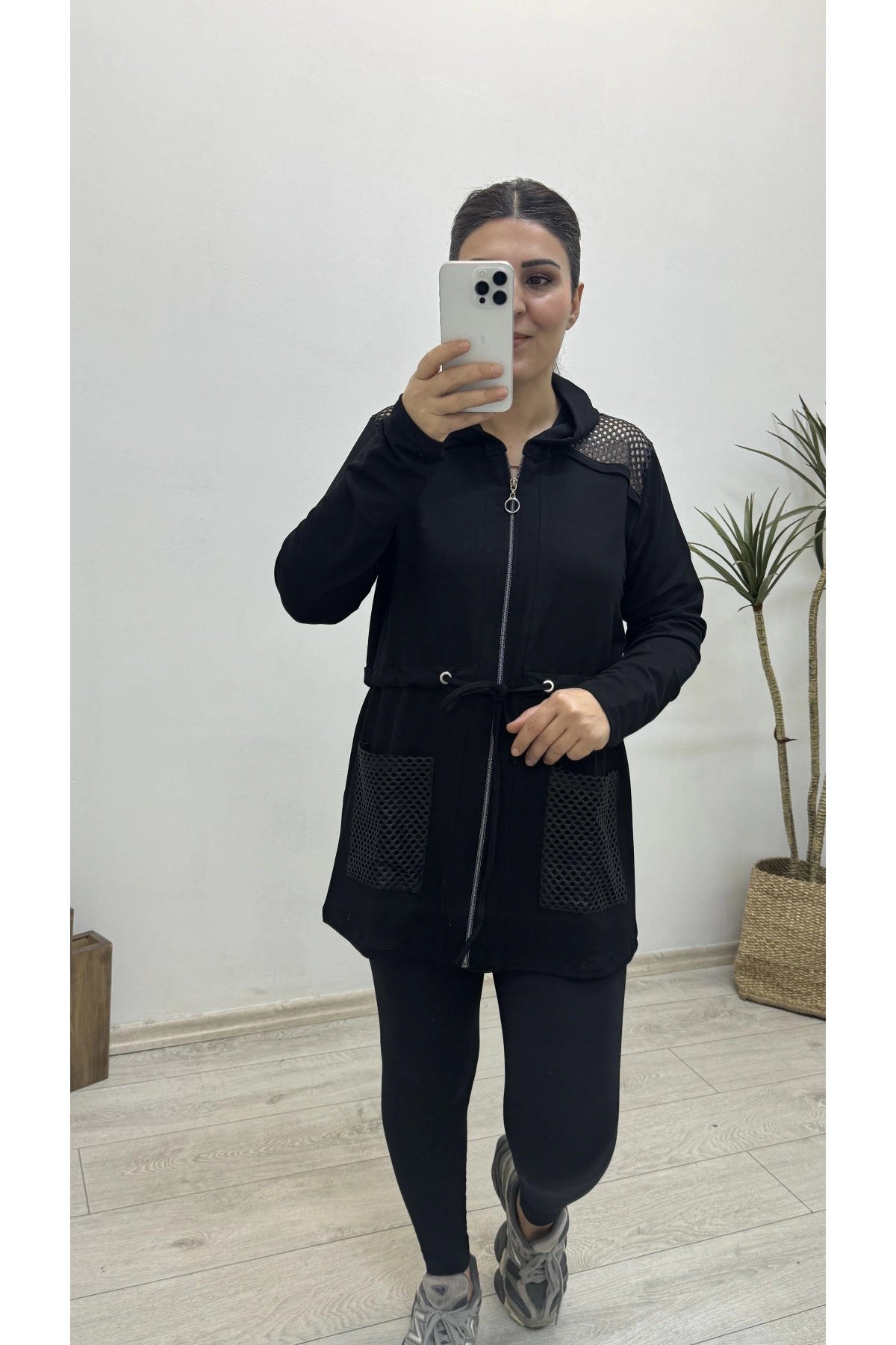 File Detaylı Kapüşonlu Uzun Ceket