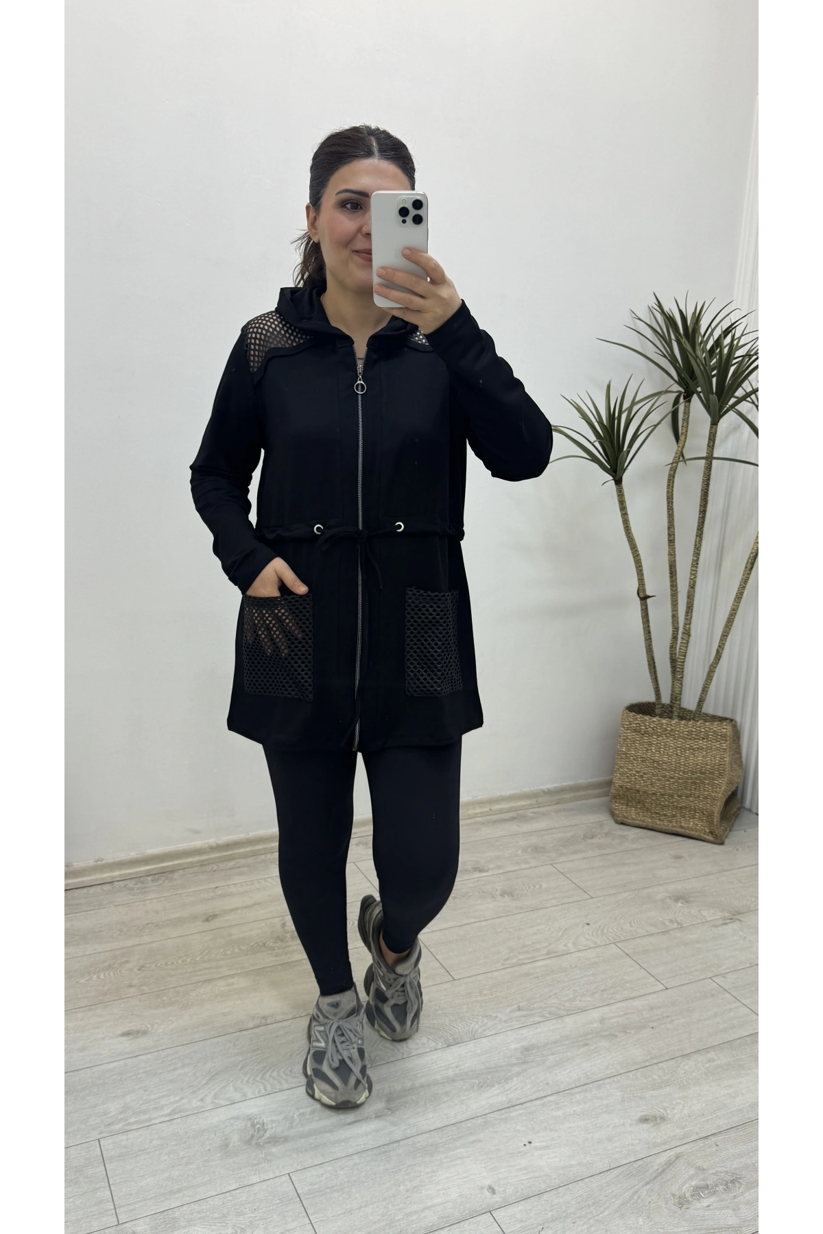 File Detaylı Kapüşonlu Uzun Ceket