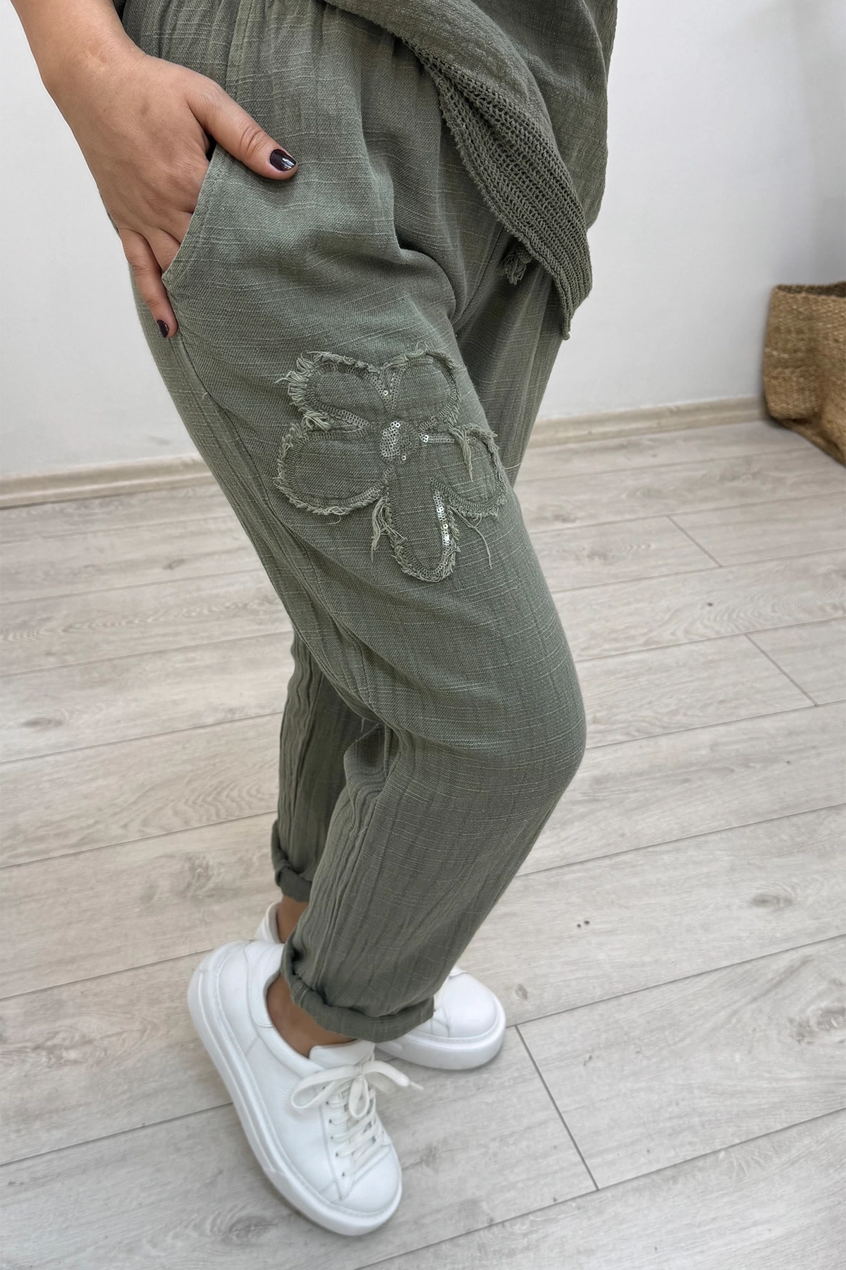 File Detaylı Yeşil Keten Takım