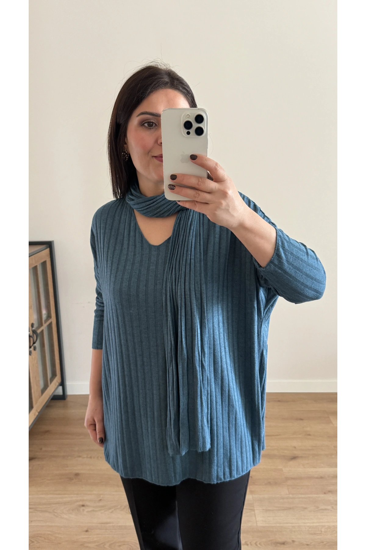 Fularlı İndigo Mavi İkili İthal Takım