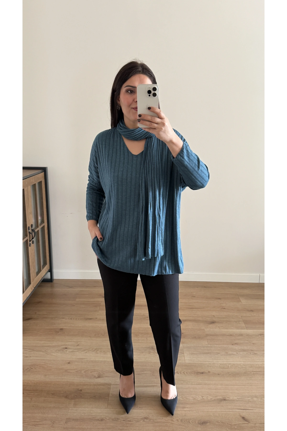 Fularlı İndigo Mavi İkili İthal Takım