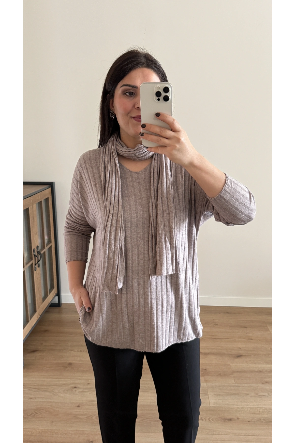 Fularlı Krem Rengi İkili İthal Bluz