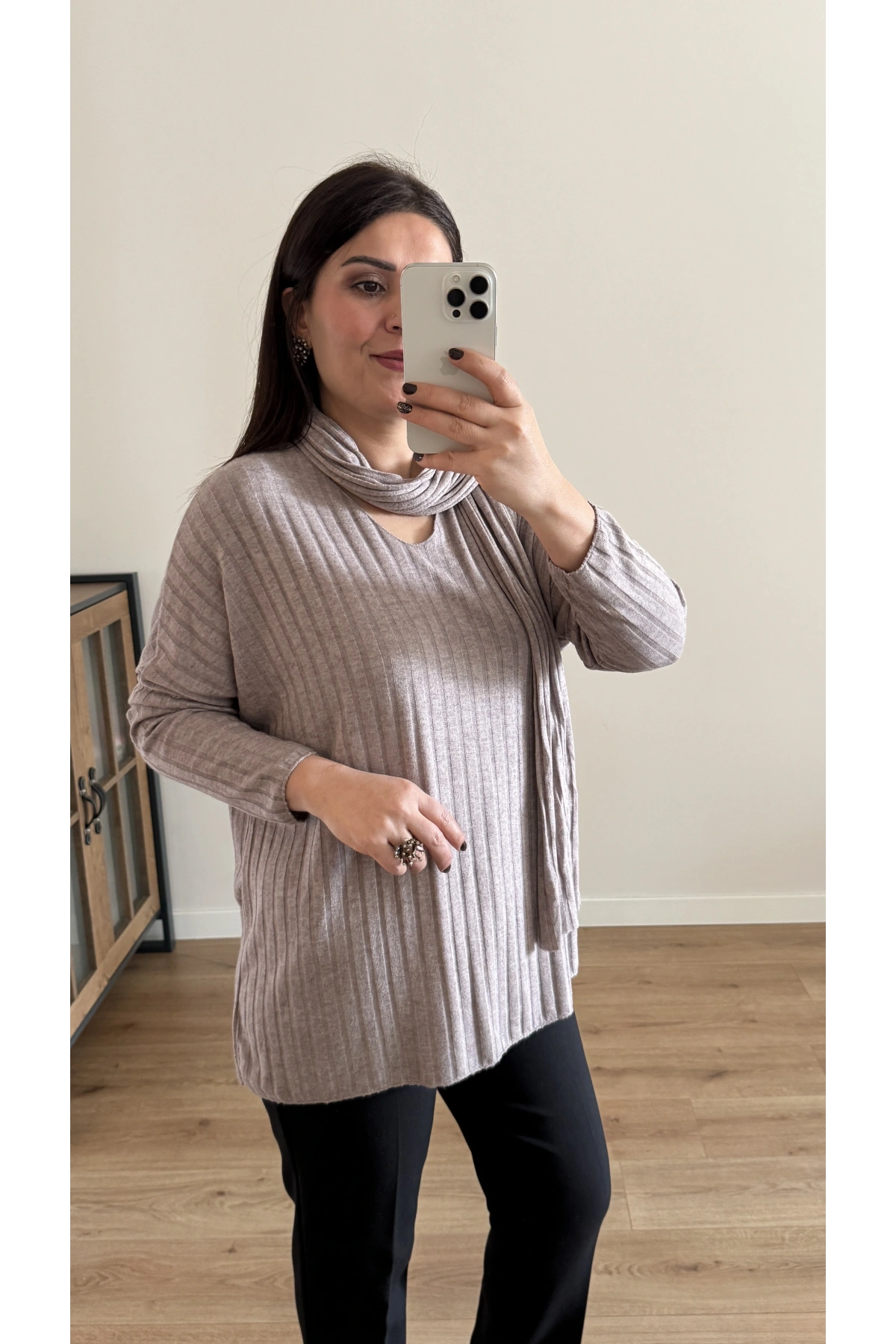 Fularlı Krem Rengi İkili İthal Bluz