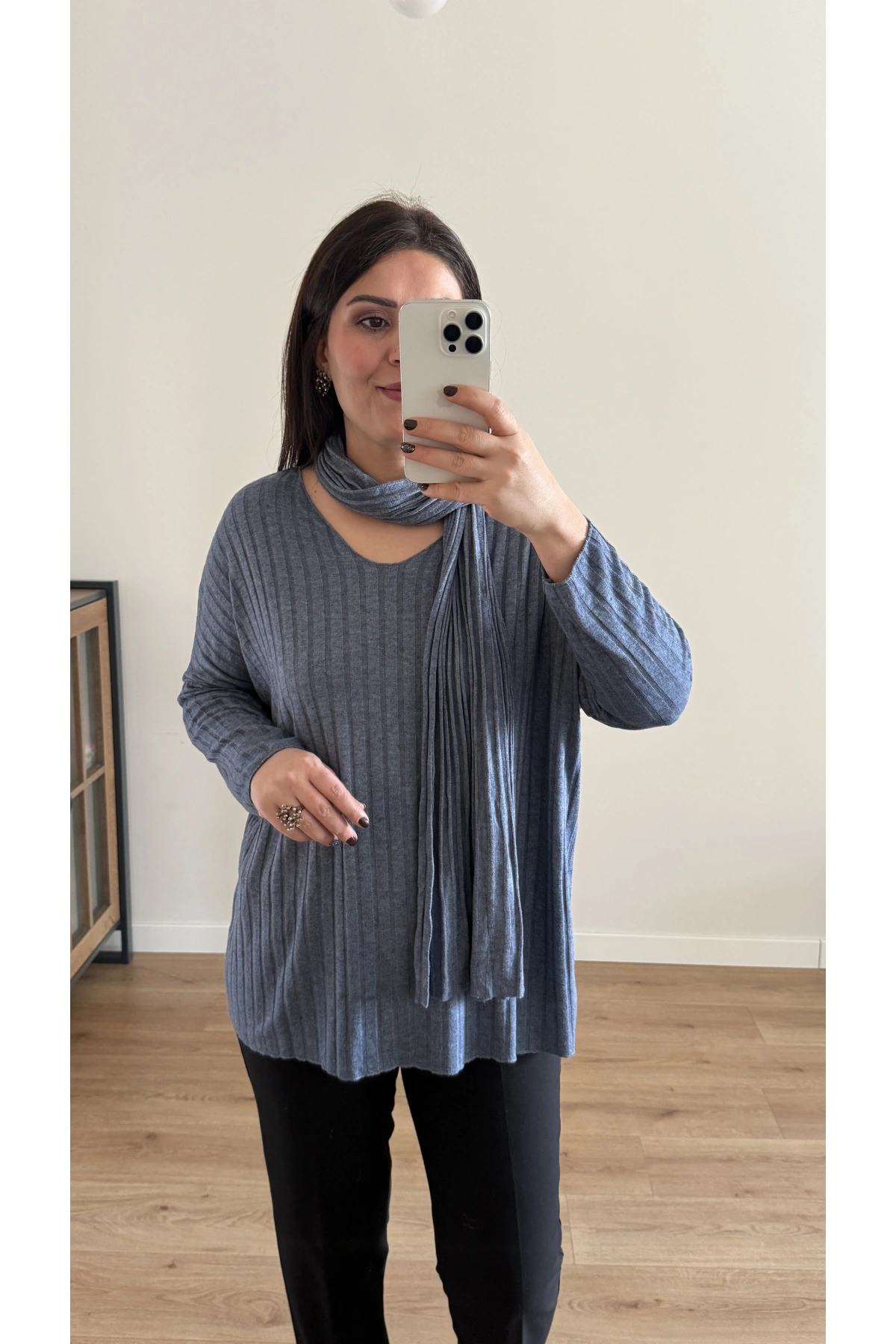 Fularlı Mavi İkili İthal Takım