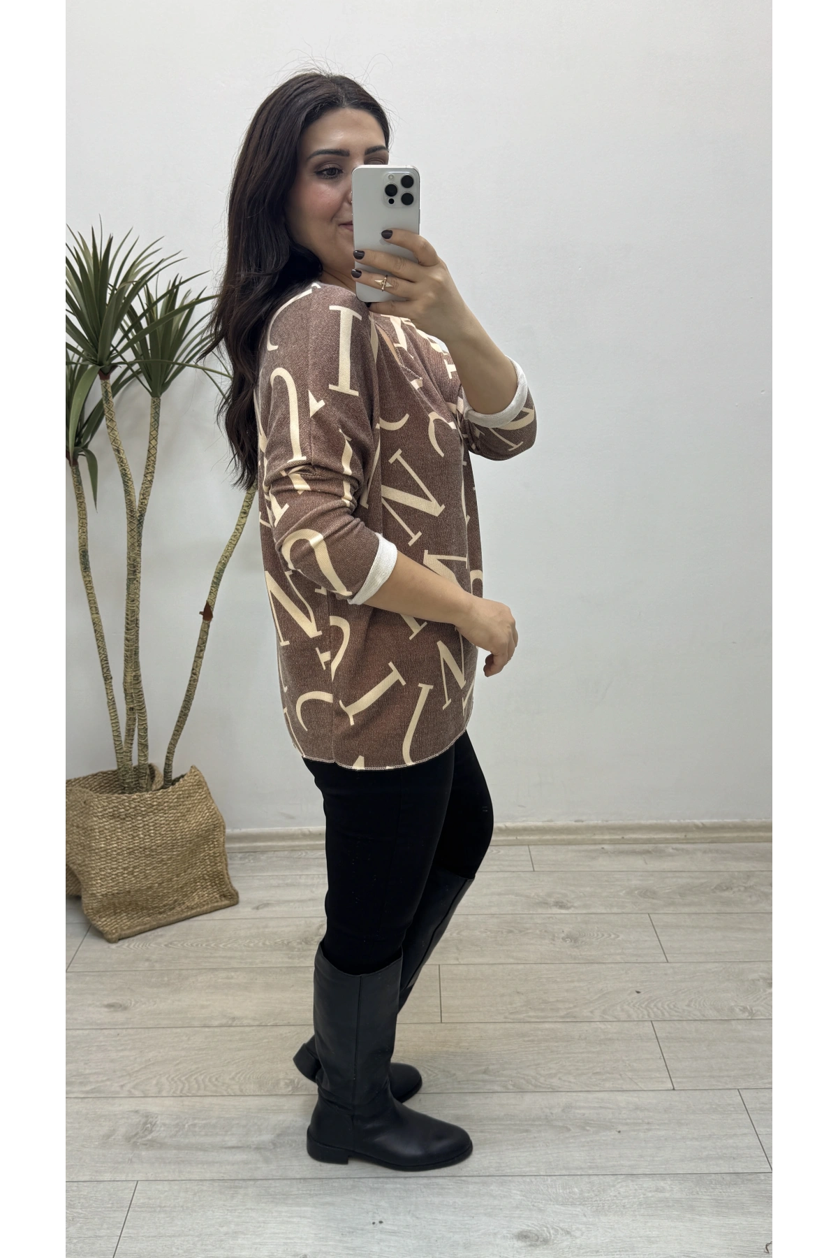Harf Desenli İthal Kahve Bluz