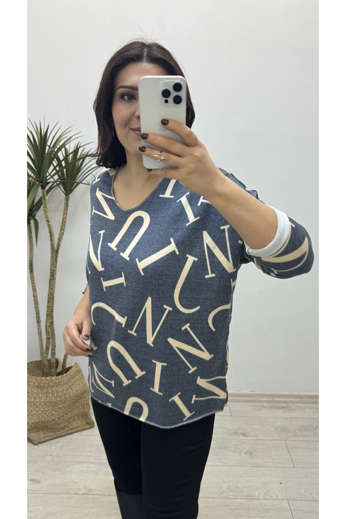 Harf Desenli İthal Mavi Bluz
