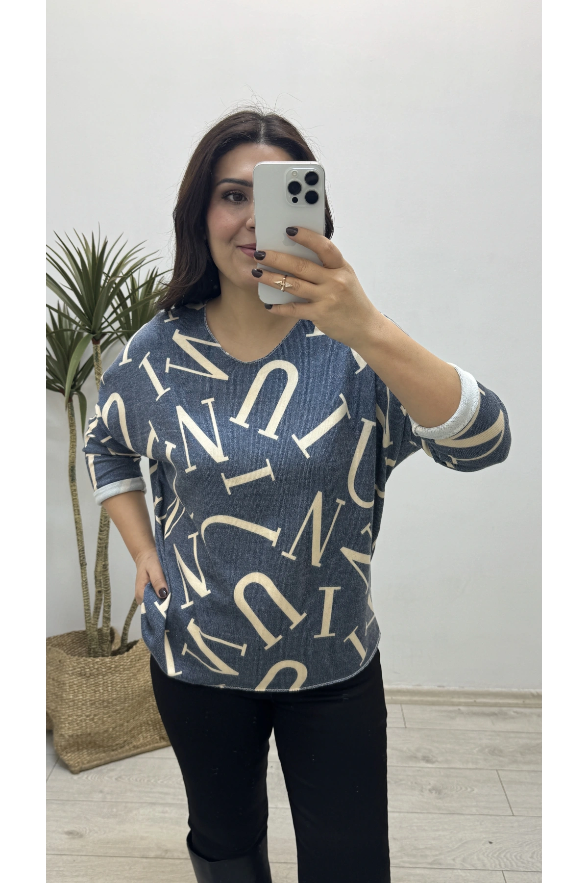 Harf Desenli İthal Mavi Bluz