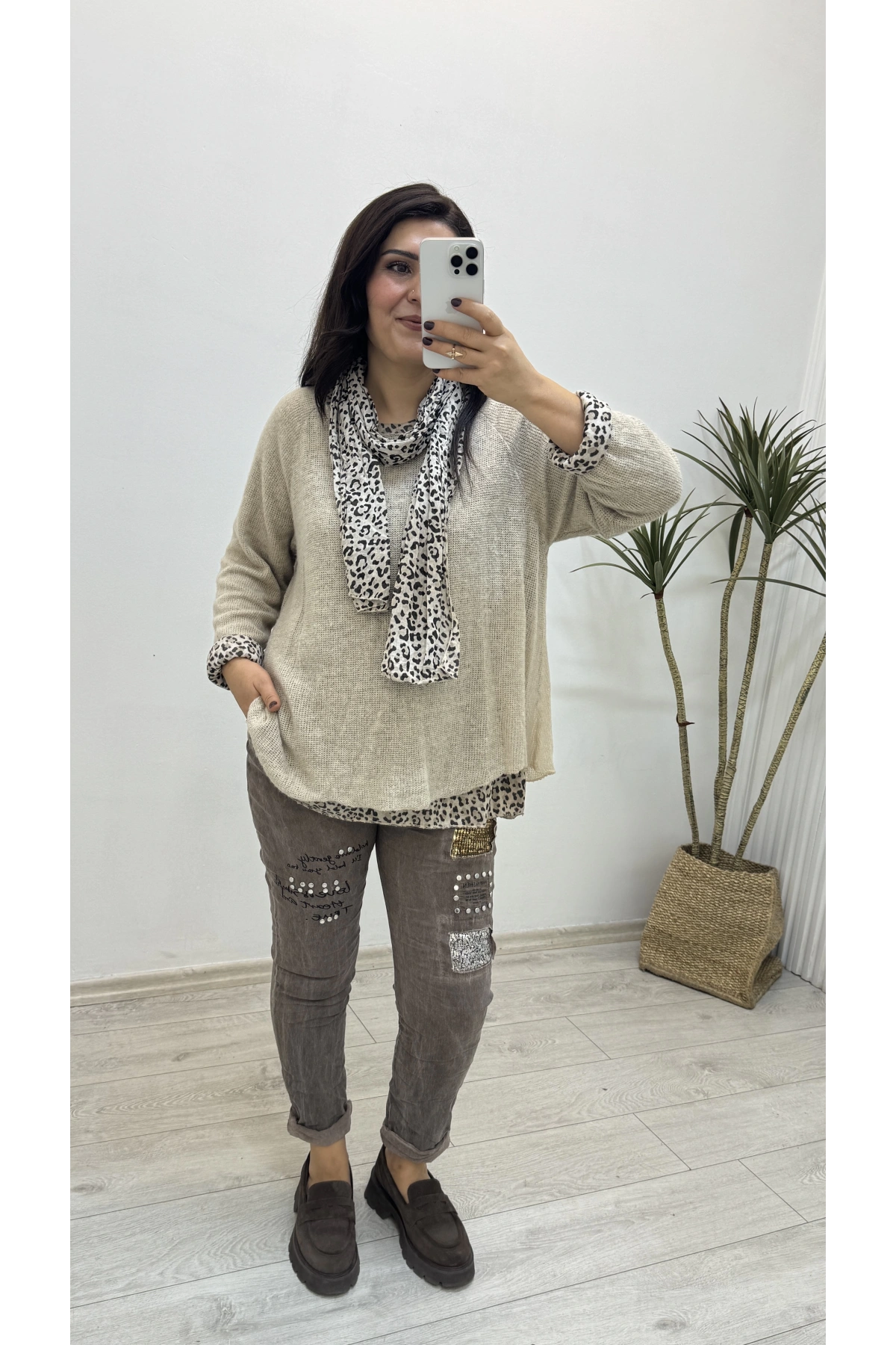 İthal Fularlı Krem Rengi İkili Bluz