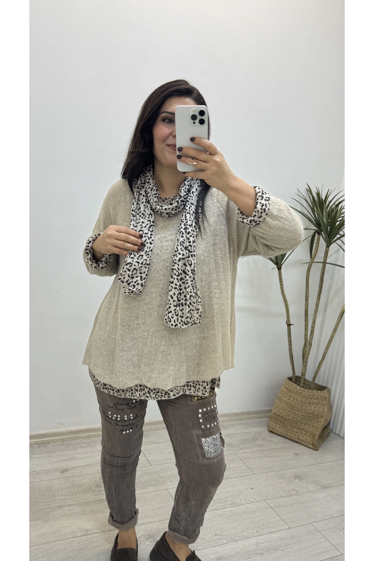 İthal Fularlı Krem Rengi İkili Bluz