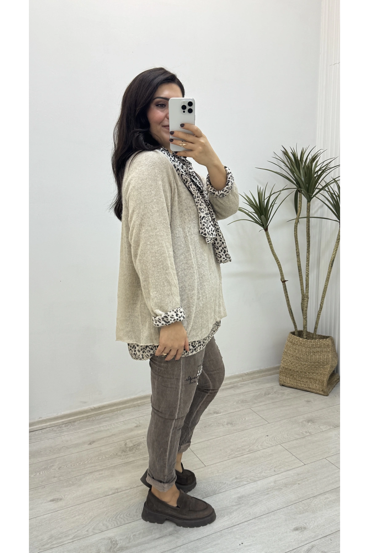 İthal Fularlı Krem Rengi İkili Bluz