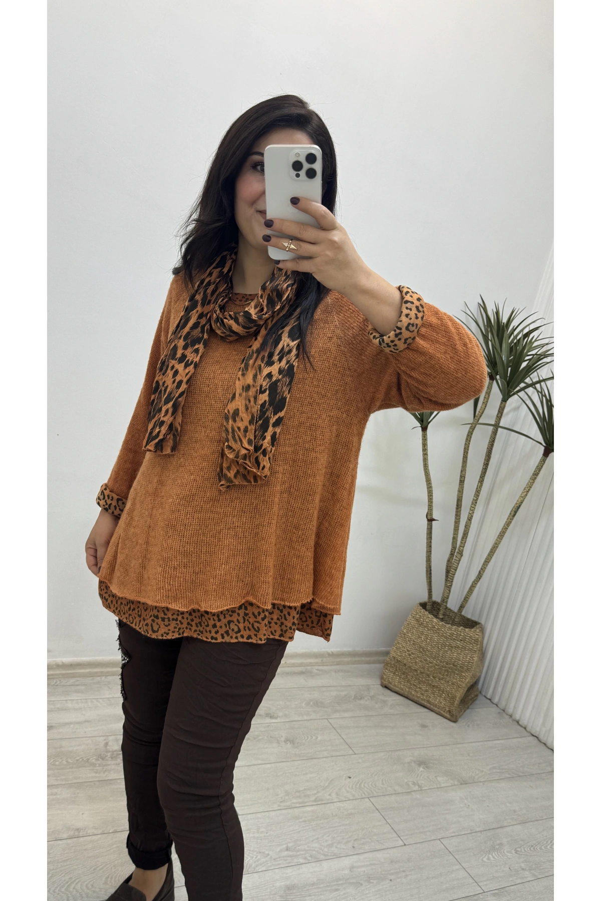 İthal Fularlı Tarçın Rengi İkili Bluz