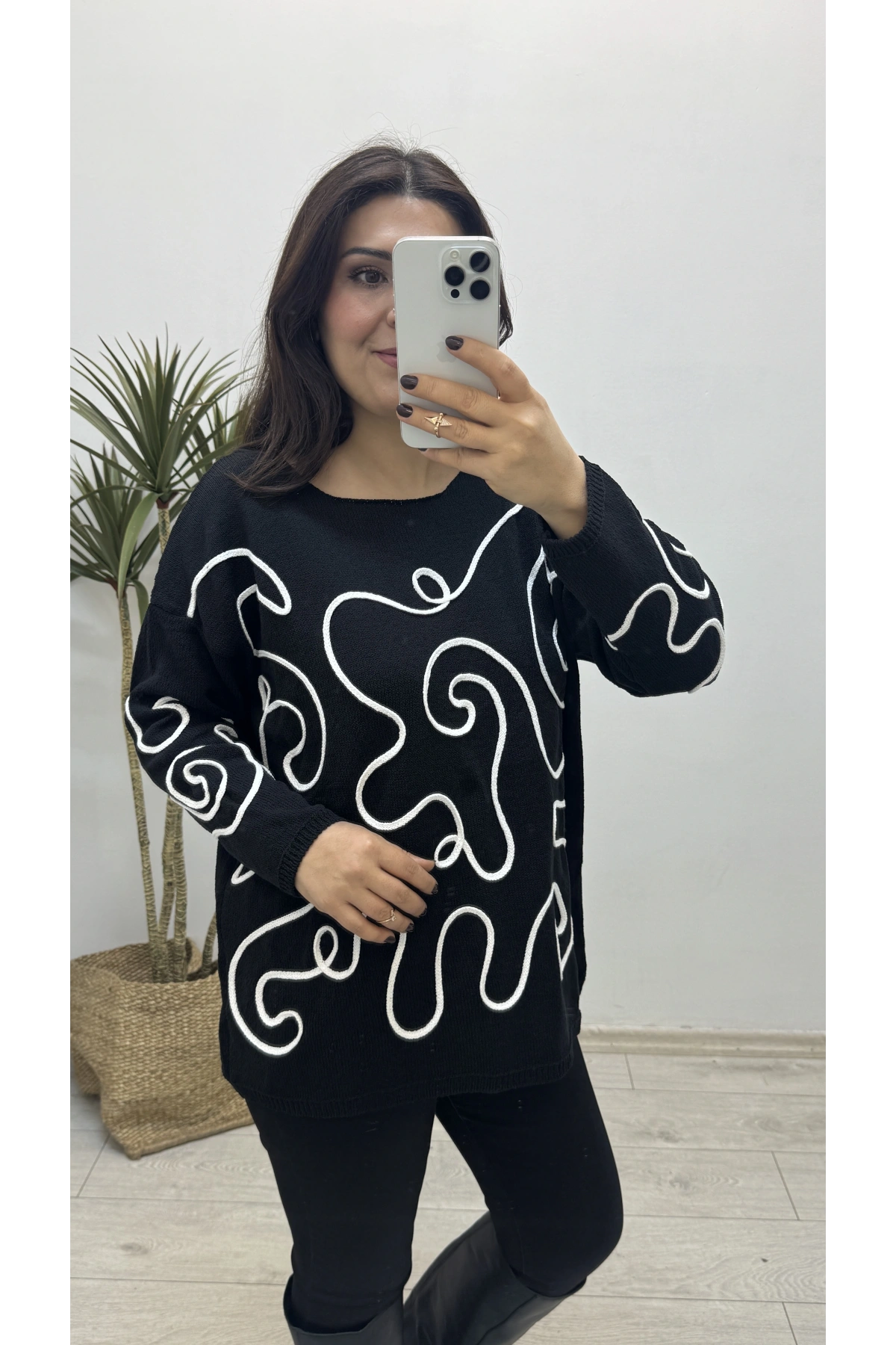 İthal Kabartma Desenli Triko Kazak