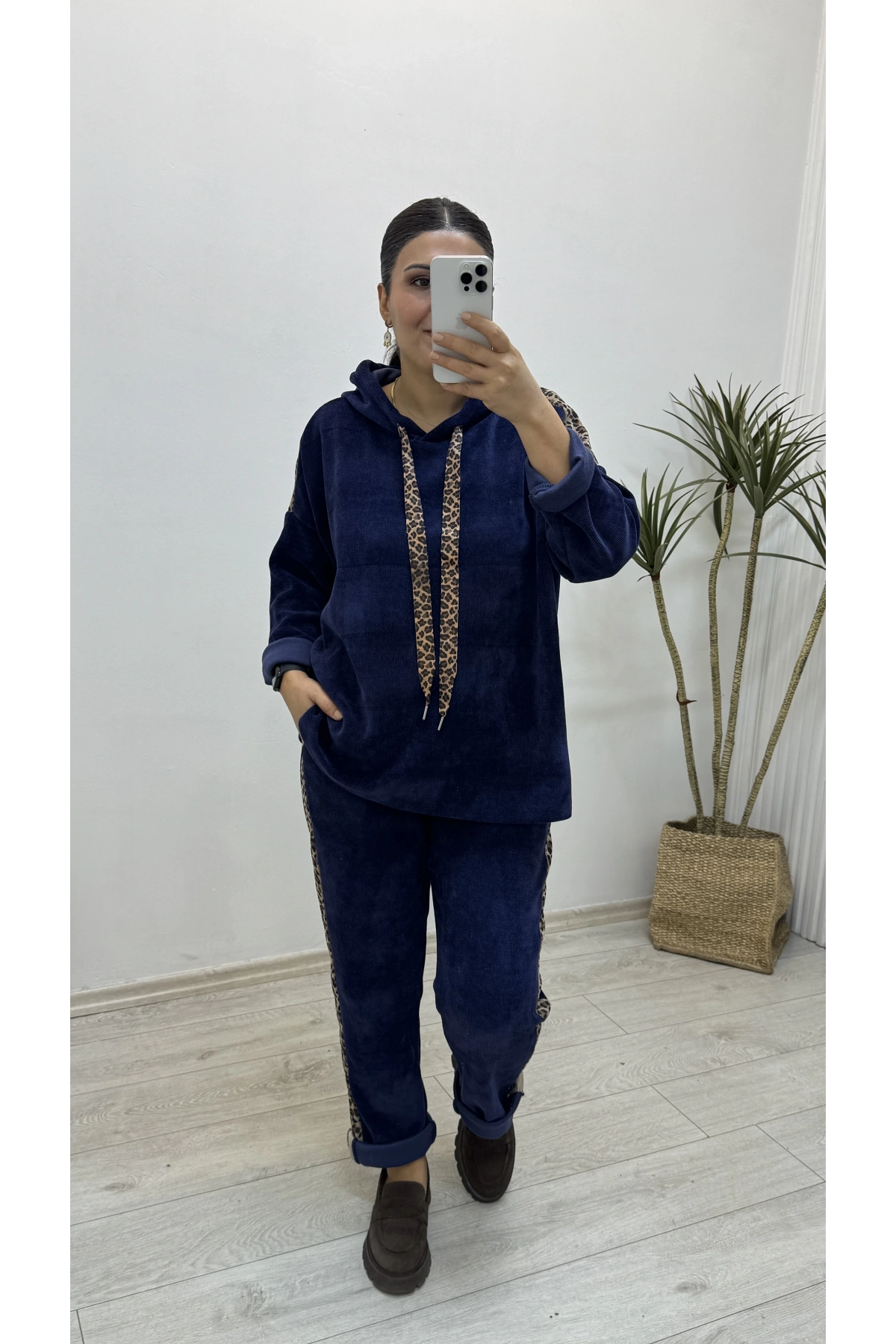 İthal Kapüşonlu Lacivert Kadife Takım