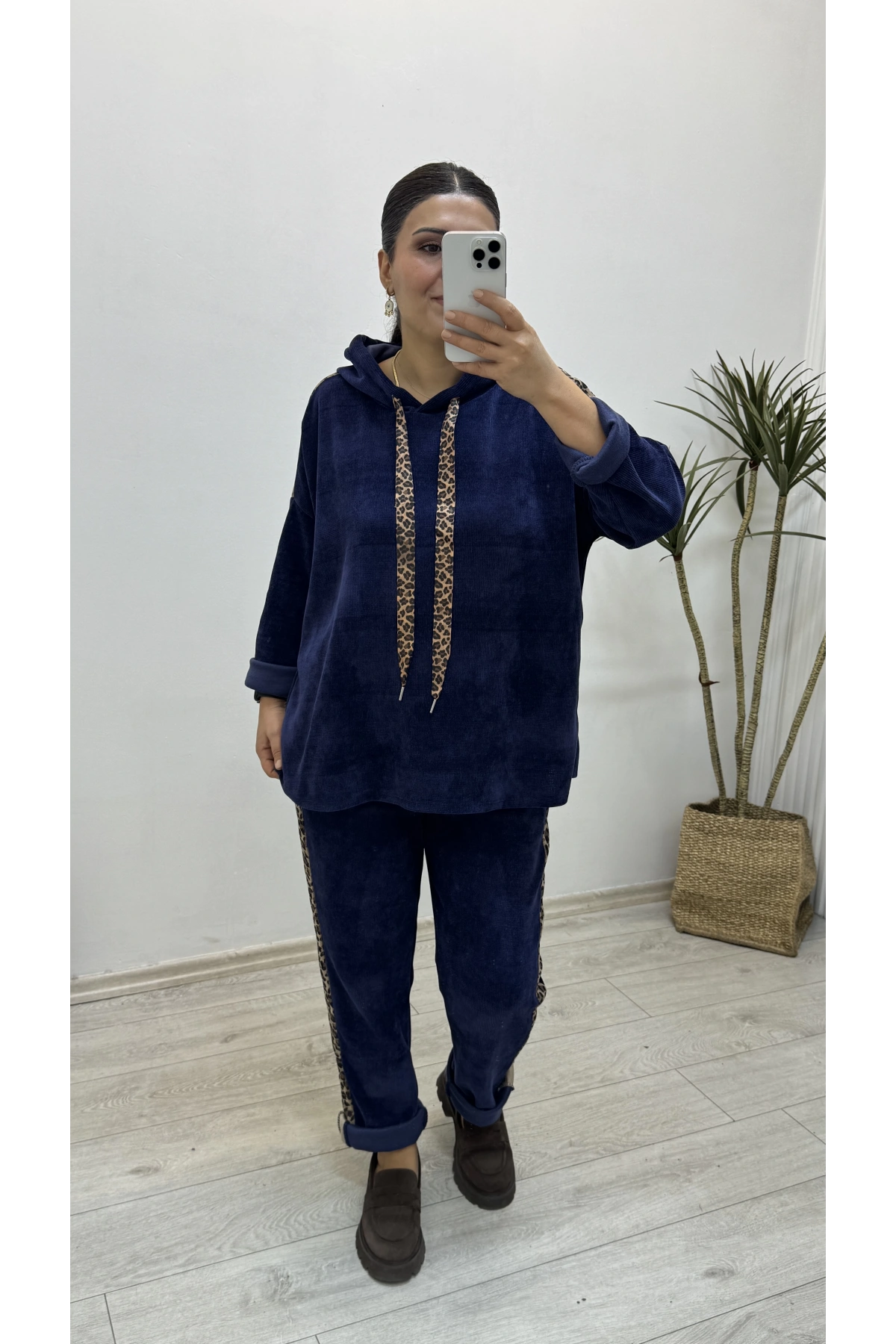 İthal Kapüşonlu Lacivert Kadife Takım