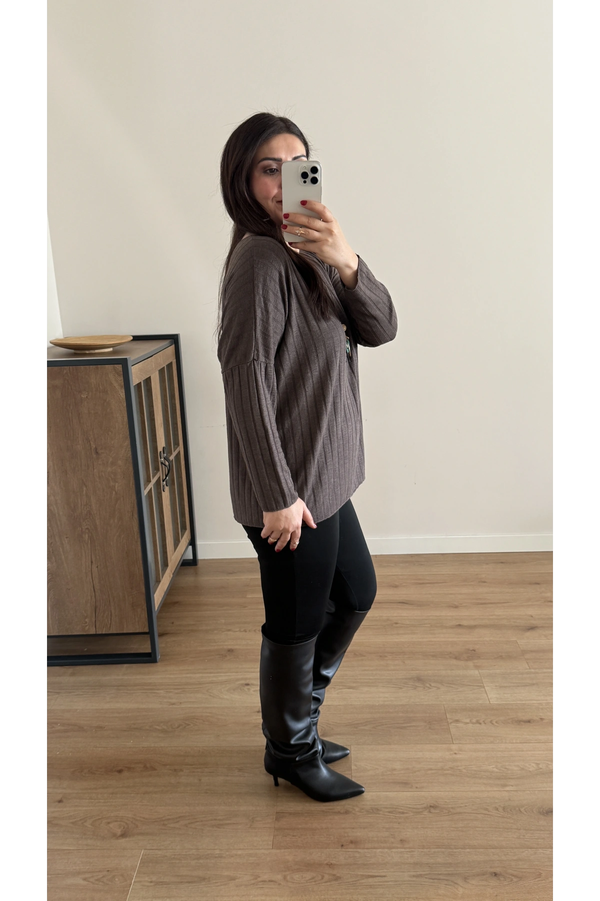 İthal Kolyeli Kahverengi Bluz