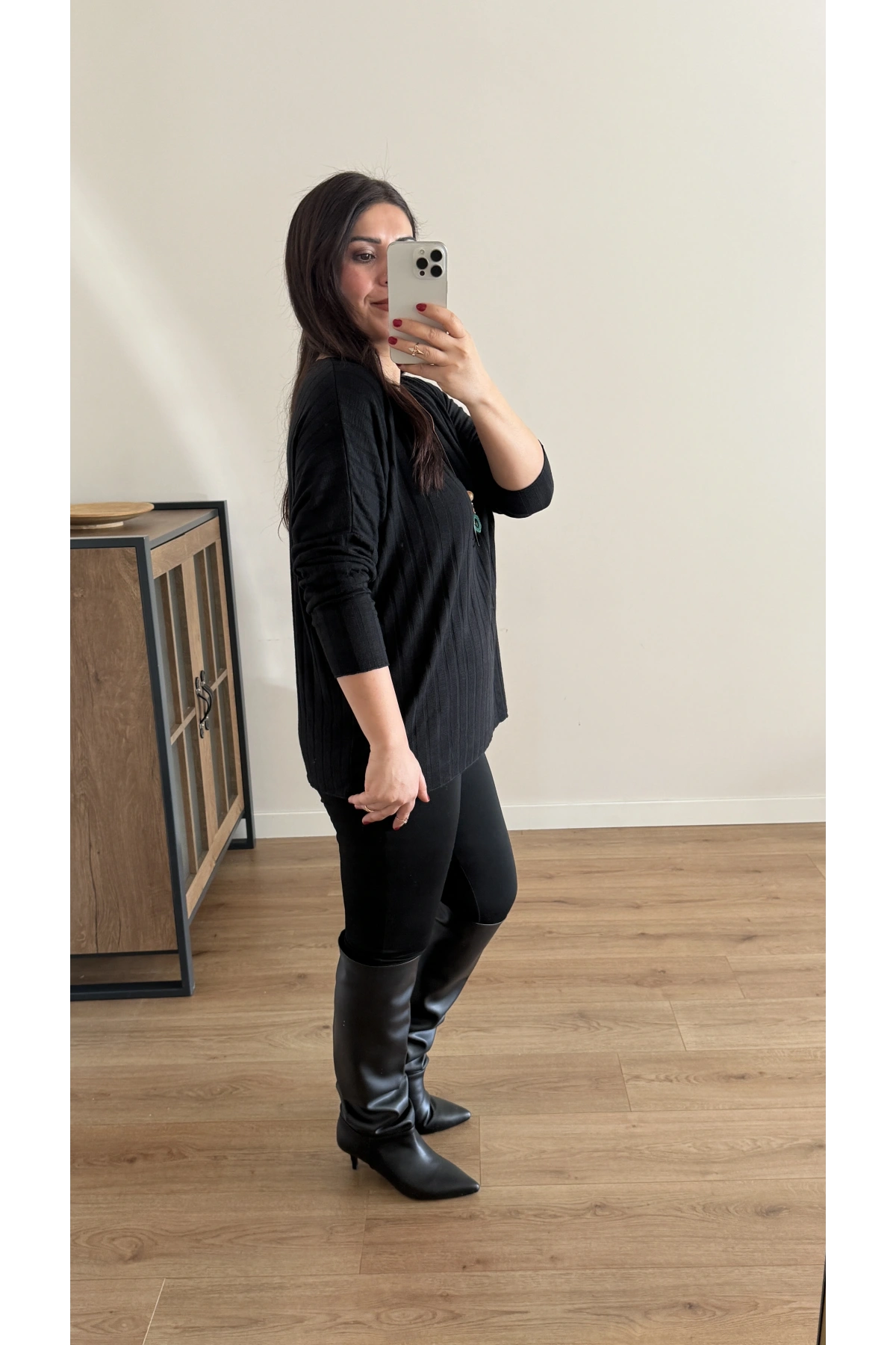 İthal Kolyeli Siyah Bluz