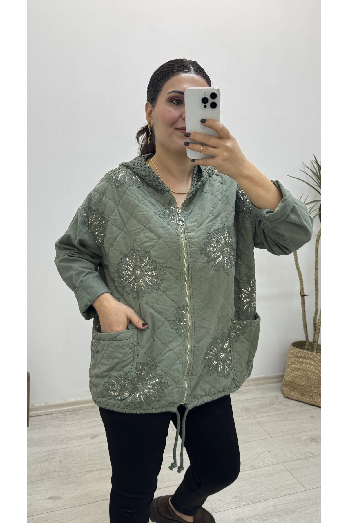 İthal Nakış İşlemeli Kapitone Haki Yeşil Ceket