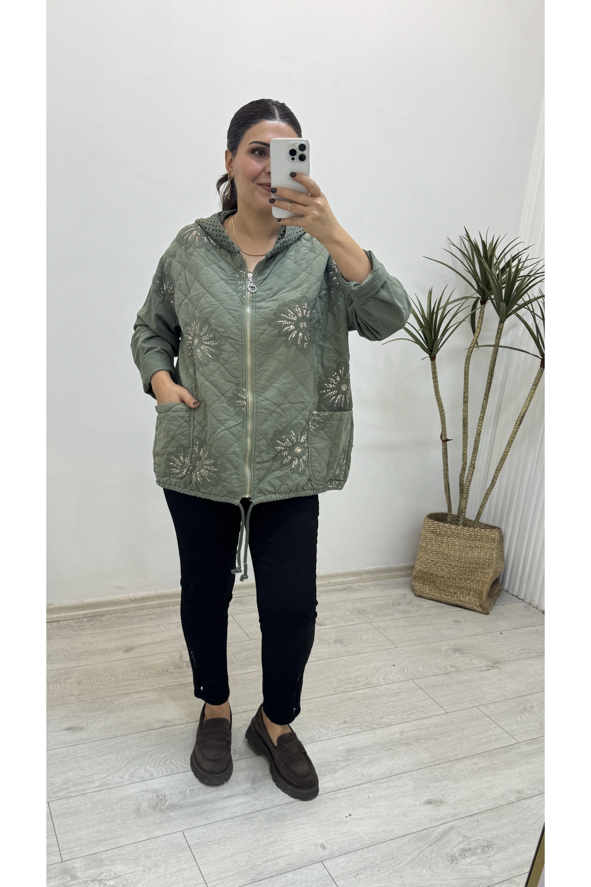 İthal Nakış İşlemeli Kapitone Haki Yeşil Ceket