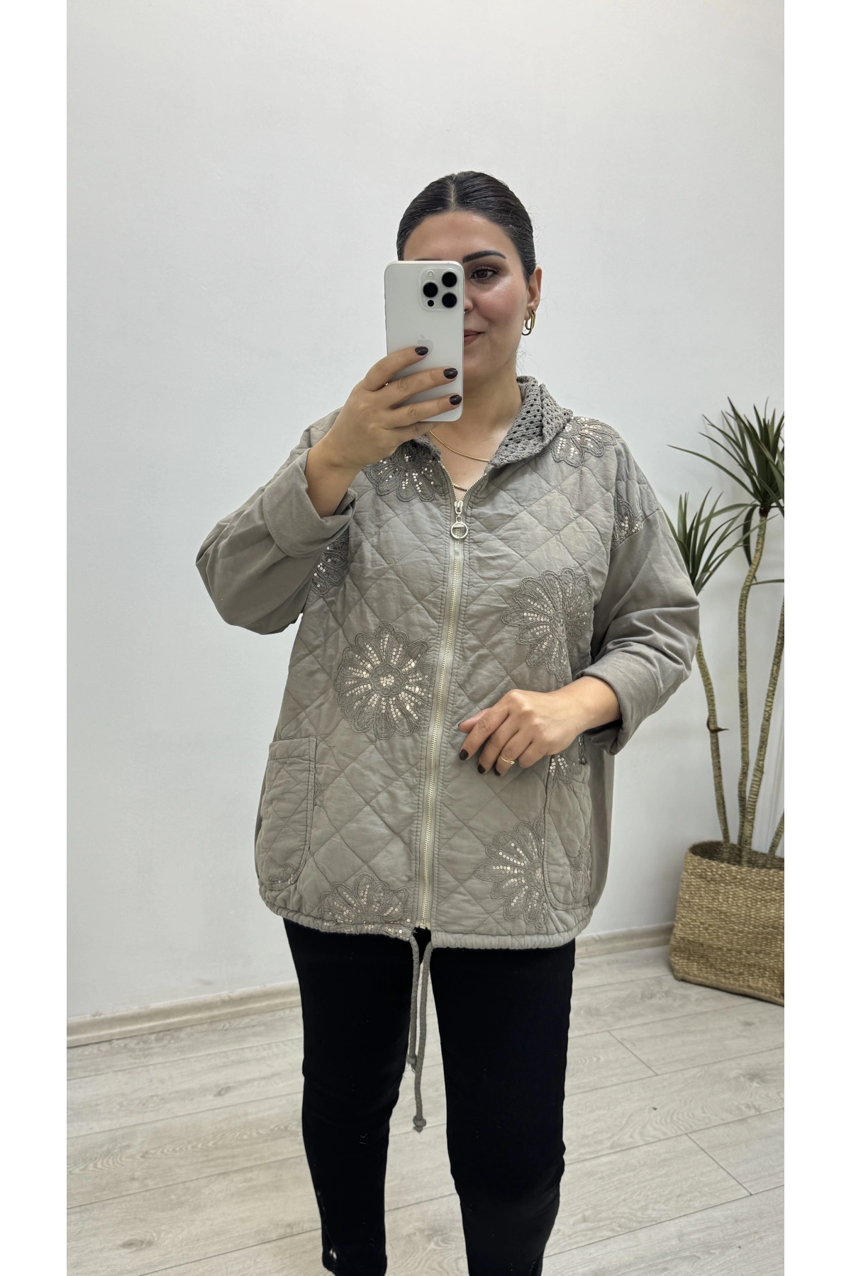 İthal Nakış İşlemeli Kapitone Taş Rengi Ceket