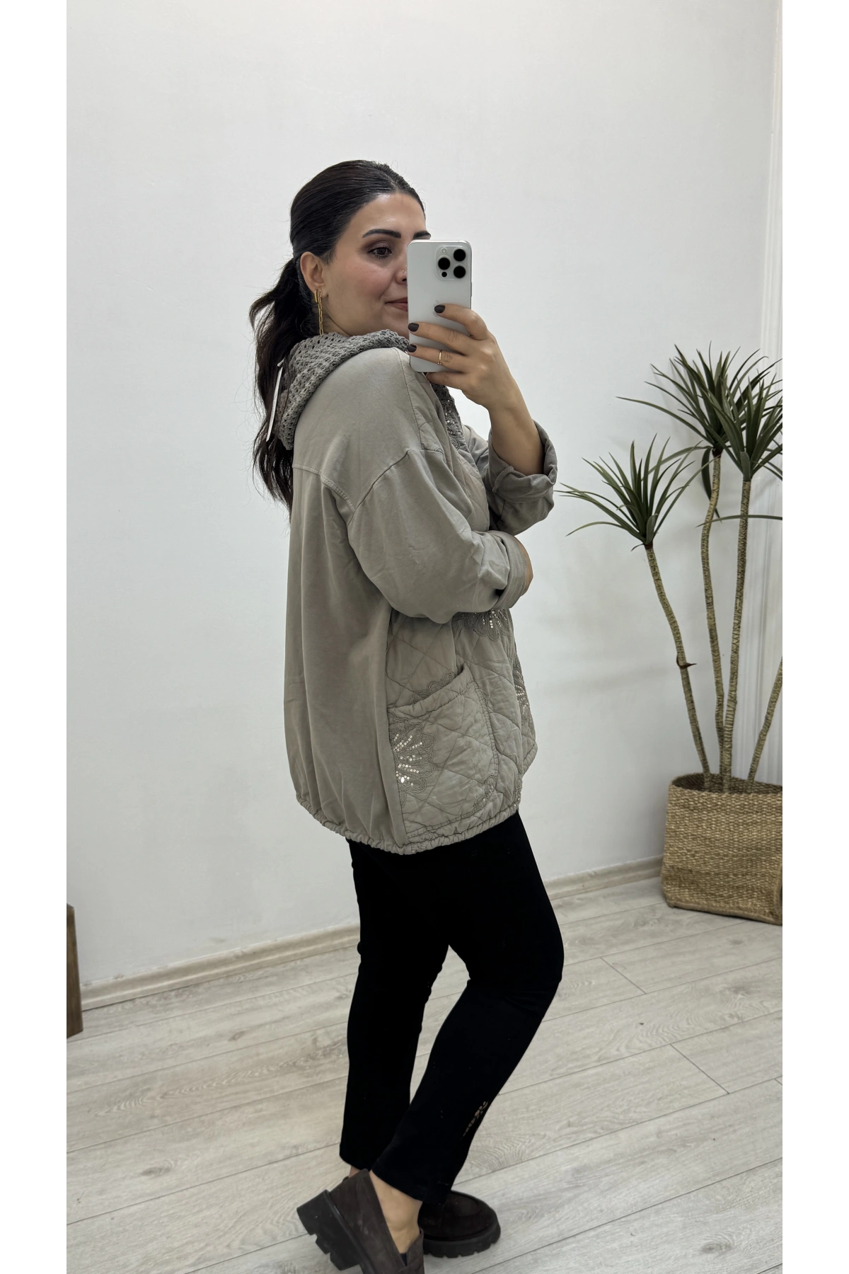 İthal Nakış İşlemeli Kapitone Taş Rengi Ceket